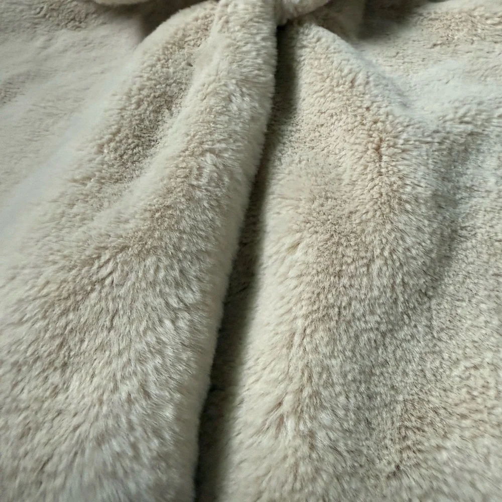 Zara Cream Faux Fur Cape